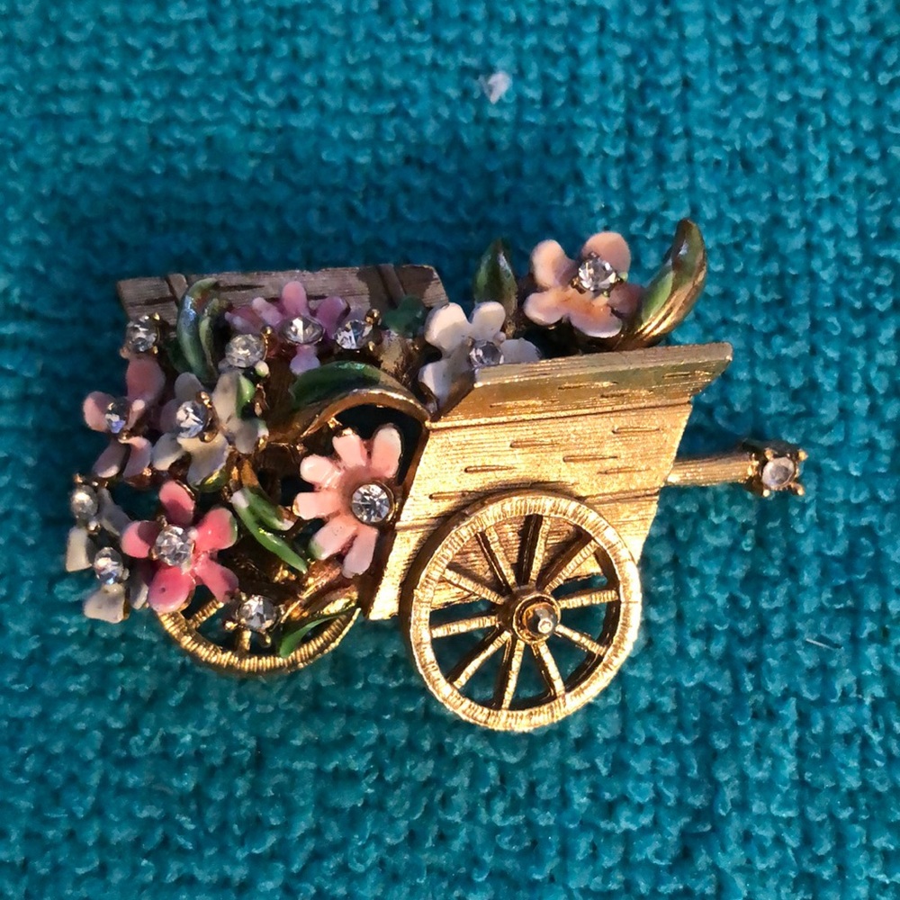 COPY - BSK my fair lady brooch